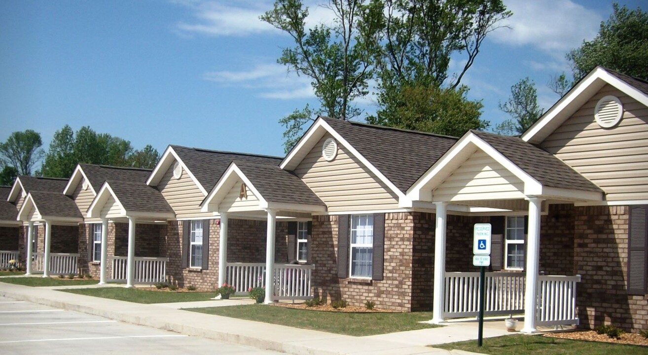 Crawford Park in Scottsboro, AL - Foto de edificio