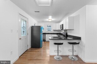 1504 Taylor Ave in Parkville, MD - Building Photo