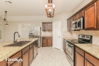 546 Clearlake Dr in Waxahachie, TX - Building Photo - Building Photo