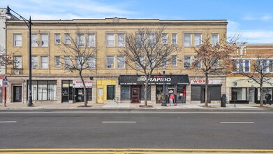 Mixed-Use Building in Chicago, IL - Building Photo - Building Photo