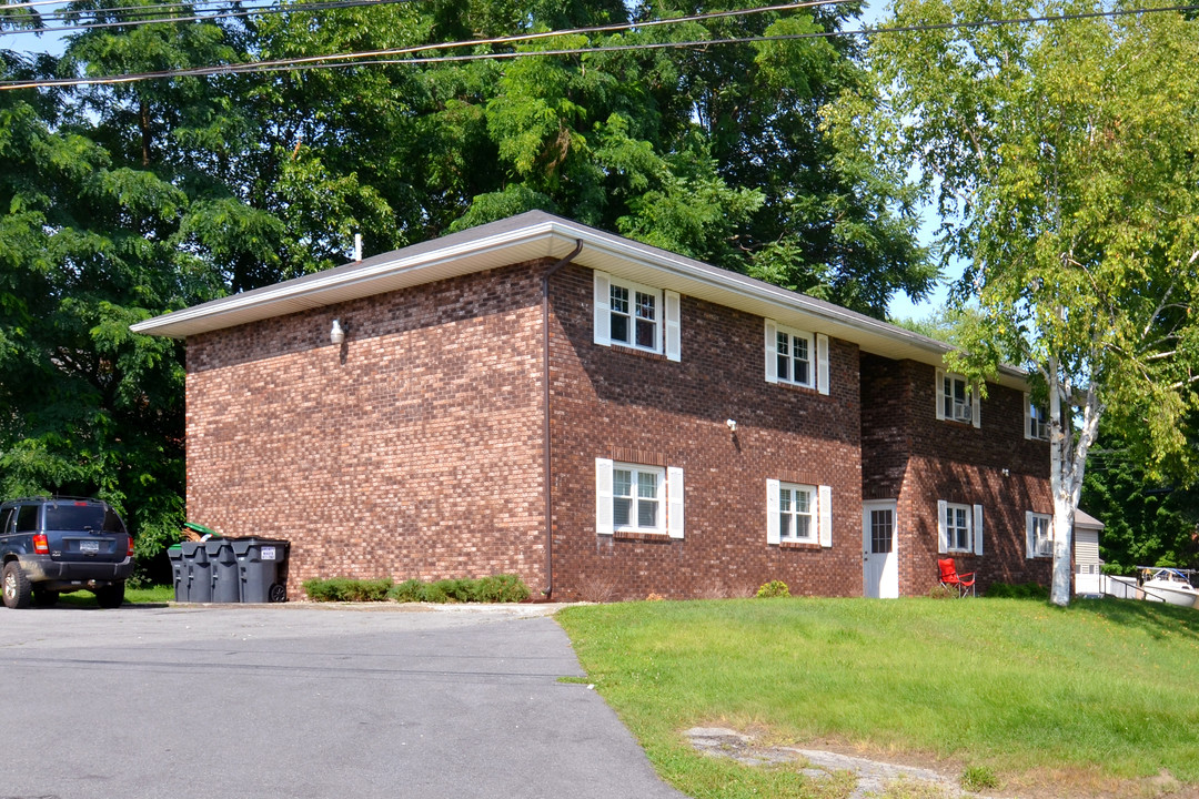 20 West St in Ballston Spa, NY - Foto de edificio