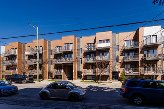 2343 Augustin-Cantin St in Montréal, QC - Building Photo - Building Photo