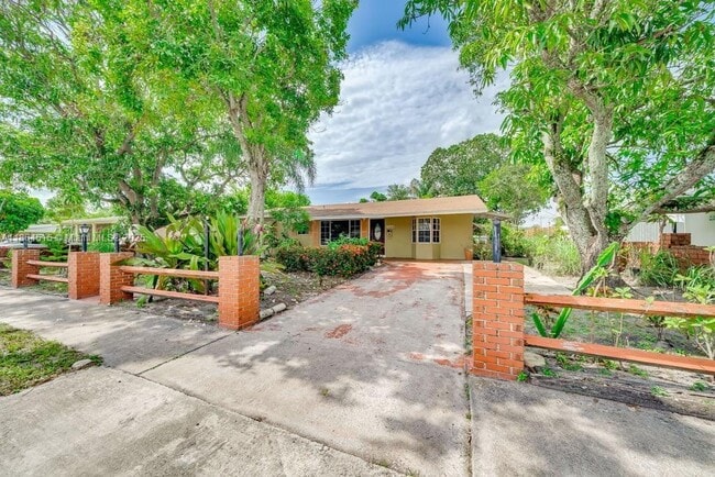 7140 Fillmore St in Hollywood, FL - Building Photo - Building Photo