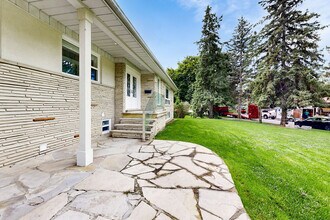 11 Tetbury Crescent in Toronto, ON - Building Photo - Building Photo