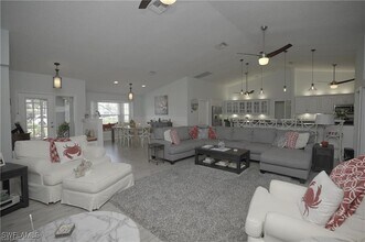 4666 Ashton Ct in Naples, FL - Building Photo - Building Photo