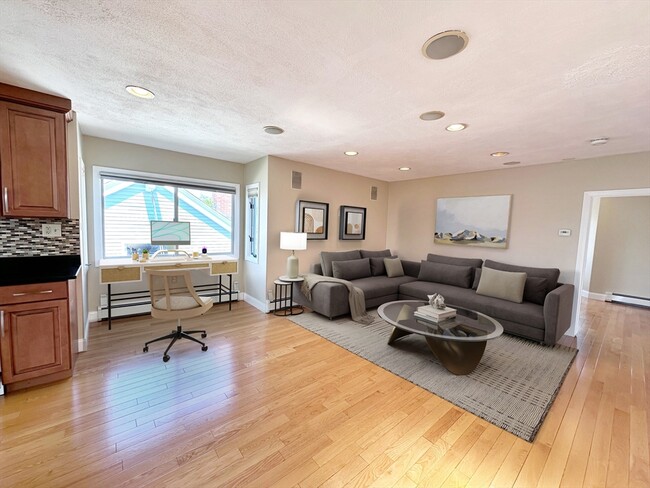 141 Webster St in Boston, MA - Building Photo - Building Photo