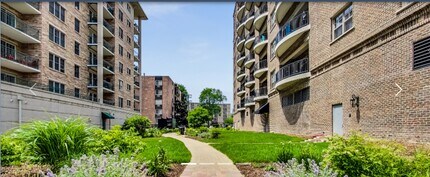 151 W Wing St, Unit 609 in Arlington Heights, IL - Foto de edificio - Building Photo