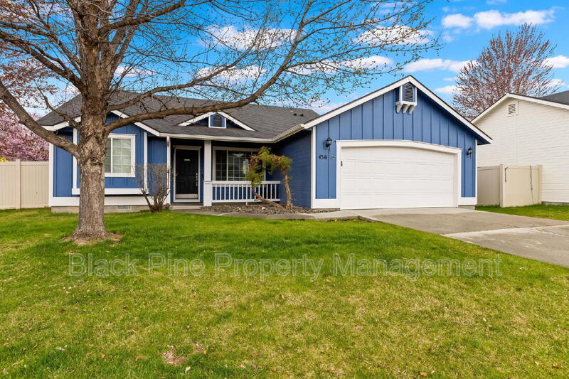 4341 E Arch Dr in Meridian, ID - Building Photo