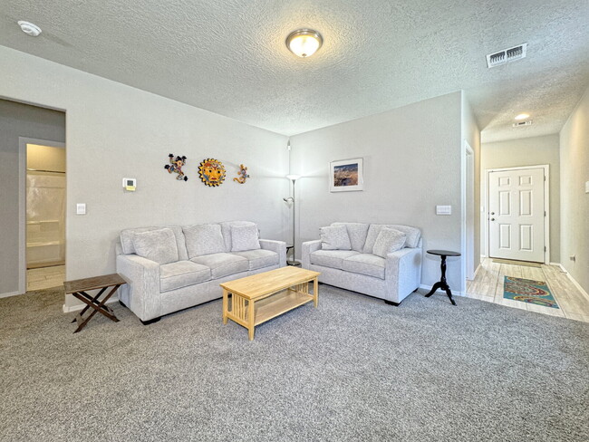 4723 Grizzly Peak Rd NE in Rio Rancho, NM - Building Photo - Building Photo