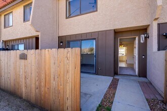 55893 Santa Fe Trail in Yucca Valley, CA - Building Photo - Building Photo
