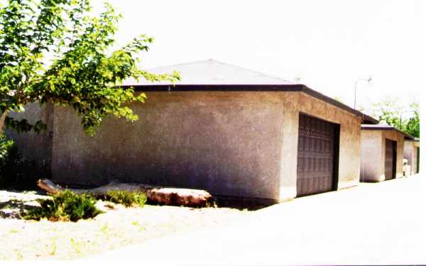 13357 Mohawk Rd in Apple Valley, CA - Building Photo - Building Photo