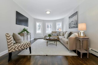 21 Rowell St, Unit 3 in Boston, MA - Building Photo - Building Photo