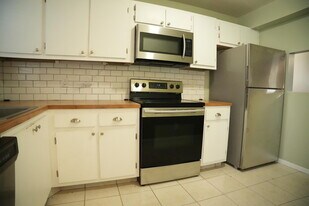 4640 Lucerne Lakes Blvd W in Greenacres, FL - Building Photo