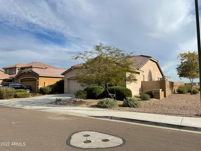 69 S 195th Ln in Buckeye, AZ - Building Photo - Building Photo