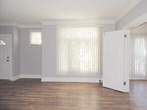 3238 Euclid Heights Blvd in Cleveland Heights, OH - Building Photo - Building Photo