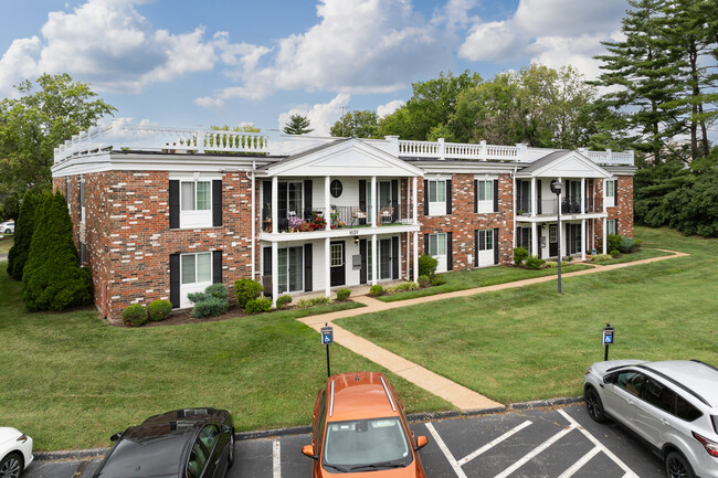 Heritage Estates in St. Louis, MO - Foto de edificio - Building Photo