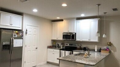 12571 Laurel Cove Dr in Ft. Myers, FL - Building Photo - Building Photo