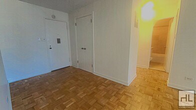 435 E 79th St, Unit 8V in New York, NY - Building Photo - Building Photo