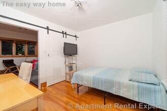 11 Hinckley St in Somerville, MA - Building Photo - Building Photo