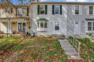 22 Craftsman Ct in Reisterstown, MD - Building Photo