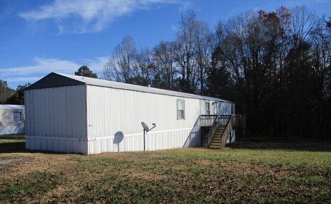 128 Cypress Ln in Salisbury, NC - Building Photo - Building Photo
