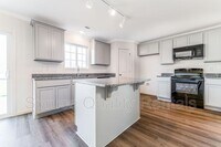 5108 Apsley Dr photo'