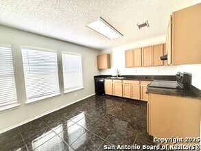 8863 Breezefield in San Antonio, TX - Building Photo - Building Photo