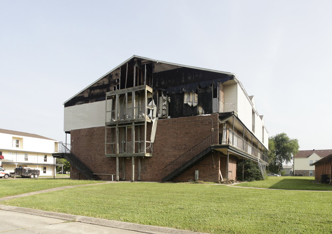 Jefferson Place Apartments in Marrero, LA - Building Photo - Building Photo