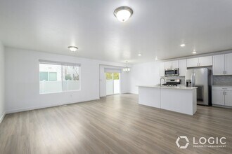 12452 S Duet Dr in Herriman, UT - Building Photo - Building Photo