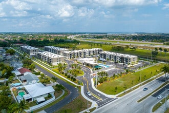Resia Biscayne Drive in Homestead, FL - Foto de edificio - Building Photo