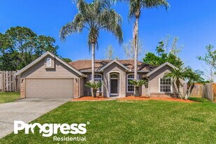 1819 Burgess Hill Dr E in Jacksonville, FL - Building Photo