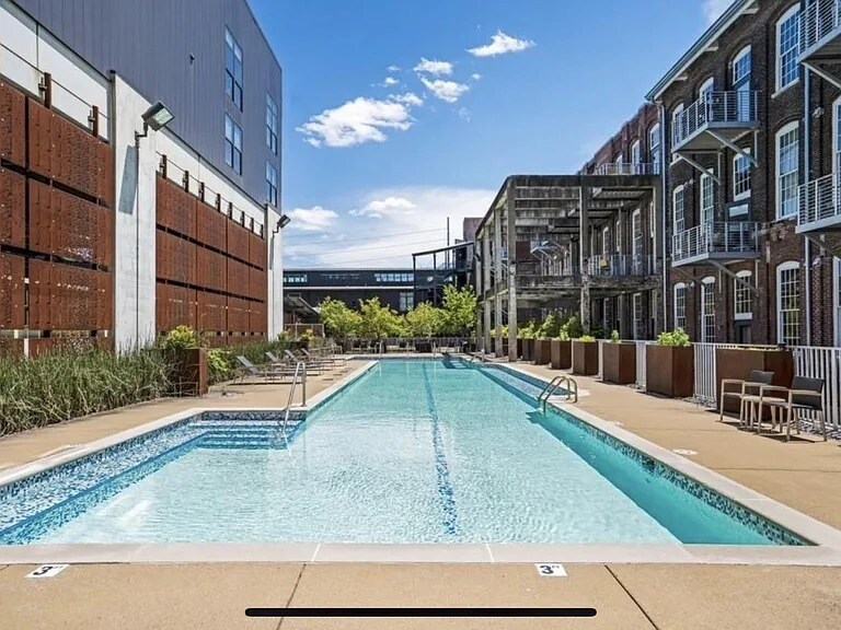 1350 Rosa L Parks Blvd, Unit U246 Werthan Luxury Lofts in Nashville, TN - Foto de edificio