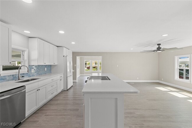 57 San Remo Cir in Naples, FL - Building Photo - Building Photo