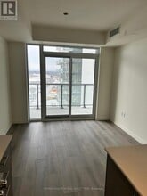 8960 Jane St in Vaughan, ON - Building Photo - Building Photo