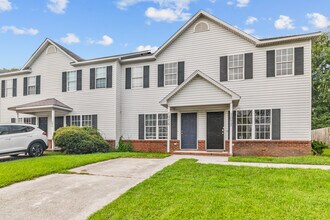 1075 W Pueblo Dr in Jacksonville, NC - Building Photo - Building Photo