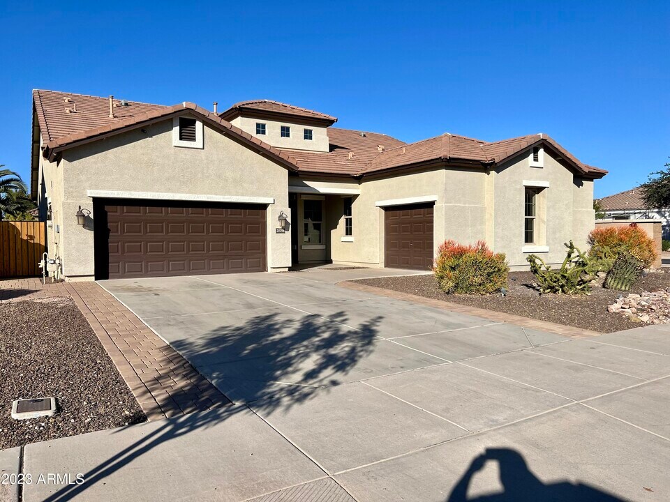 20296 E Sonoqui Blvd in Queen Creek, AZ - Building Photo