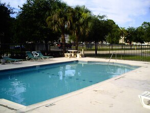 426G Banana Cay Dr in South Daytona, FL - Building Photo - Building Photo