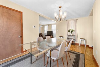 50 Temple St in Somerville, MA - Foto de edificio - Building Photo