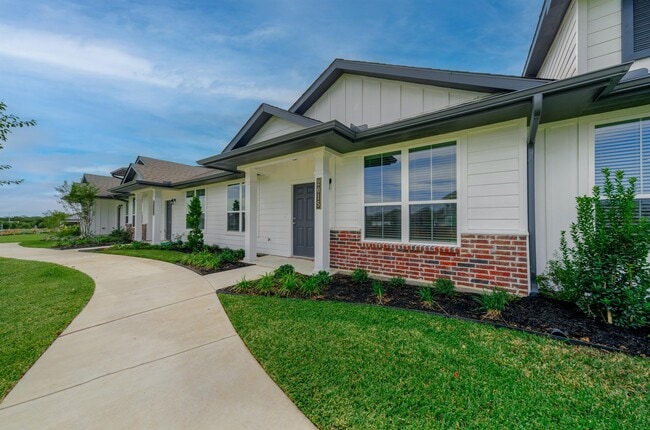 2013 Vintage Farms Wy in Brenham, TX - Foto de edificio - Building Photo