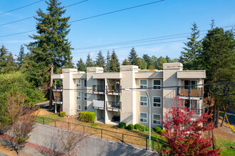 Village At Redondo Condominium in Federal Way, WA - Building Photo - Building Photo