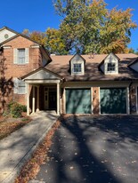 7264 Glen Hollow Ct in Annandale, VA - Building Photo