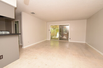 3313 S Oak Dr in Austin, TX - Foto de edificio - Building Photo
