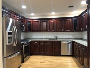 147 Main St in Mineola, NY - Building Photo - Building Photo