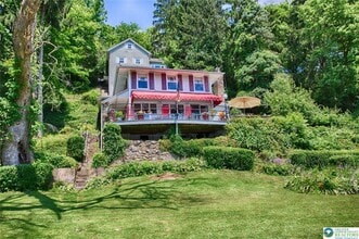 5449 Depues Rd in Bangor, PA - Foto de edificio - Building Photo