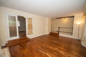 2135 Kirkstone Rd in North Vancouver, BC - Building Photo - Building Photo