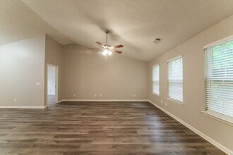 228 Red Maple Way in Dallas, GA - Building Photo - Building Photo