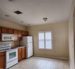 4925 Elizabeth Anne Cir in Tampa, FL - Building Photo - Building Photo