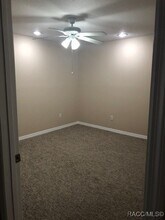 5356 W Oak Park Blvd in Homosassa, FL - Building Photo - Building Photo