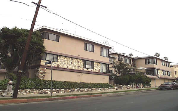 4425 Maplewood Ave in Los Angeles, CA - Building Photo