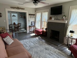 606 N Polk St in Jefferson, TX - Building Photo - Building Photo